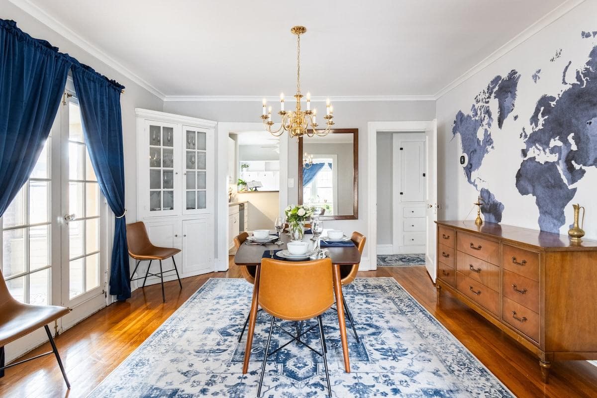 Picture your family gathering here in this gorgeous dining room--situated in between the kitchen and living room.  